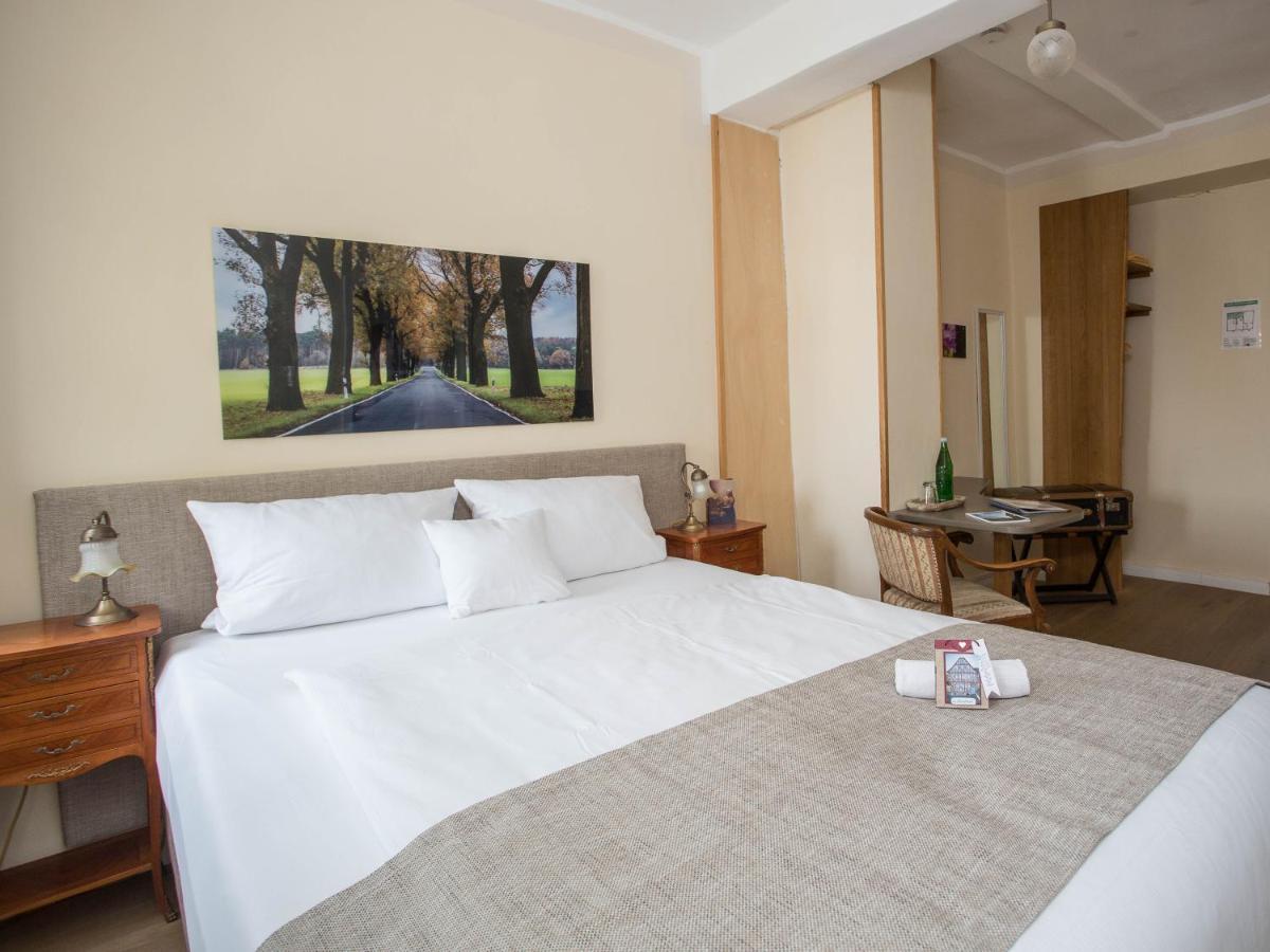 Altstadthotel Treysa Швалмщад Екстериор снимка